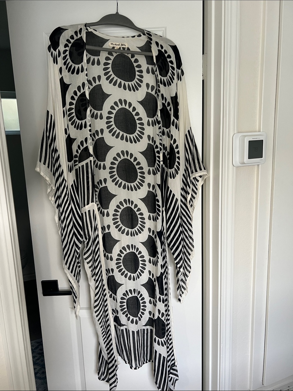MICHAEL STARS 👘 Black & White Printed Kimono Cover-Up